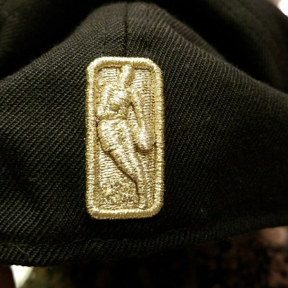 Custom New Era Chicago Bulls Ball Cap - Picture 6 of 8